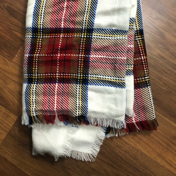 White plaid oversized scarf - Picture 2 of 2
